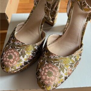 Copper Key Floral Embroidered Heels - Pink and Green